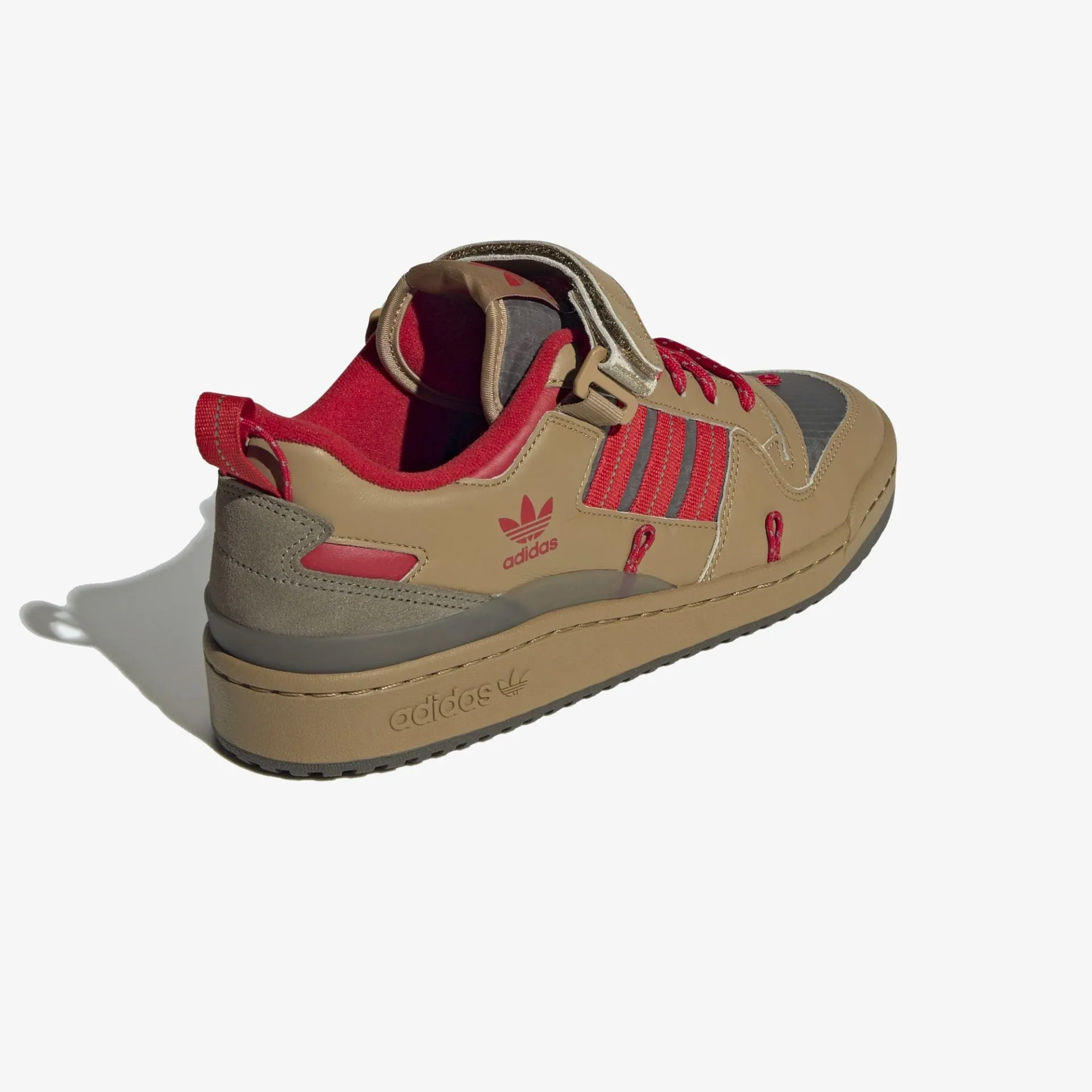 Adidas Originals | FORUM 84 CAMP LOW  { BROWN