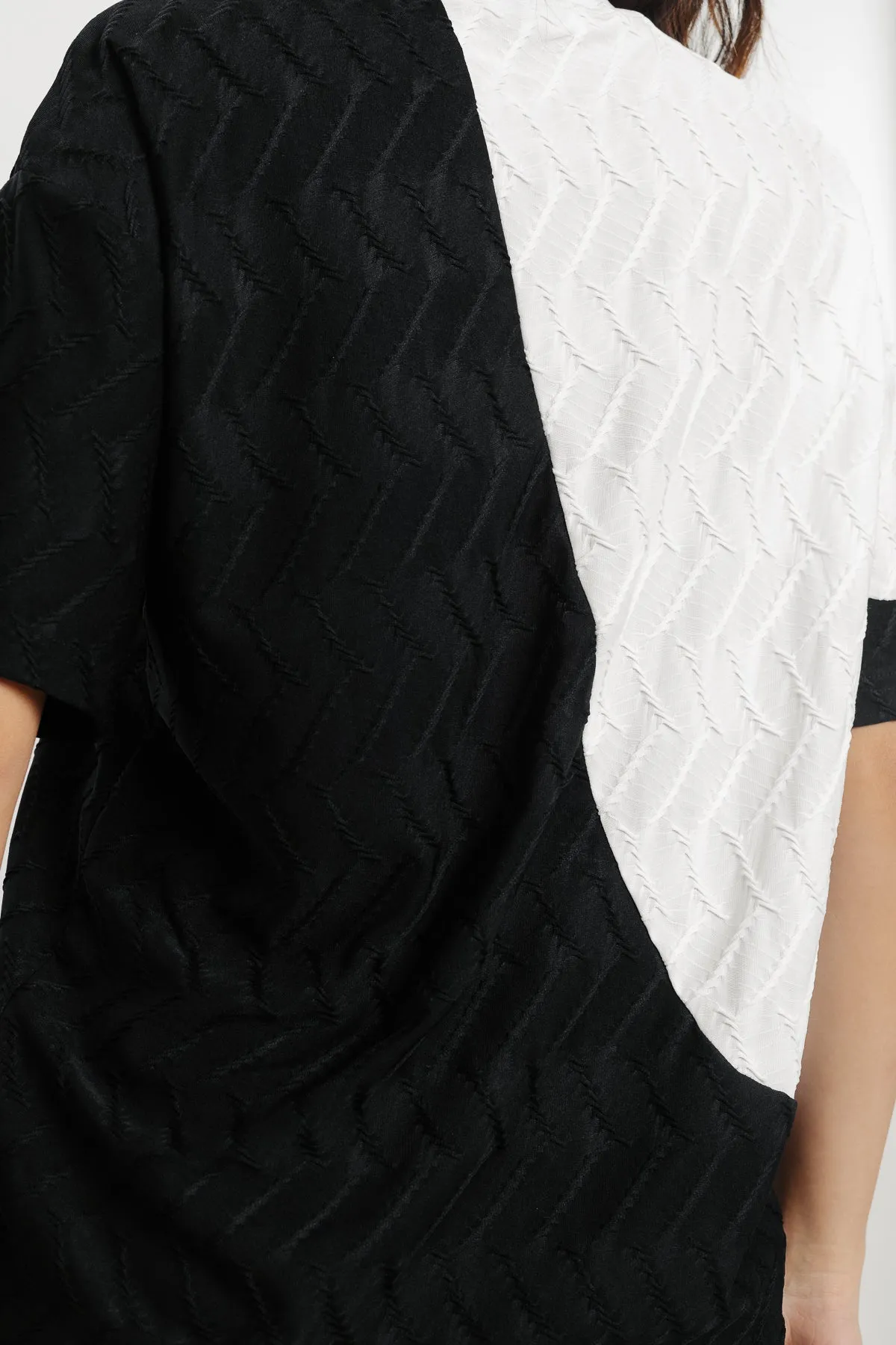 Black White Textured T-Shirt