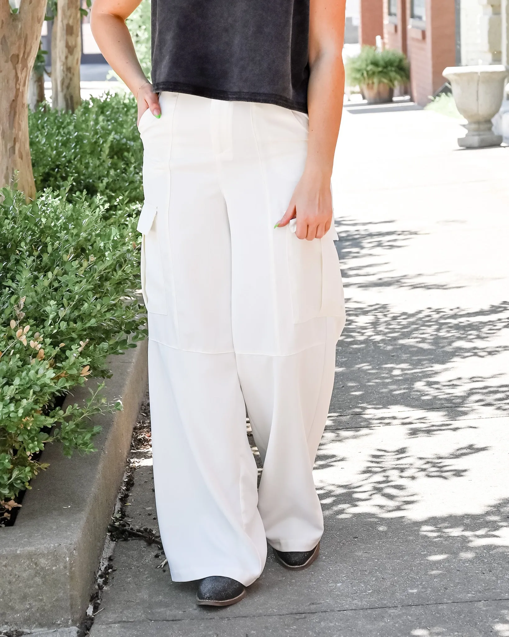 Carefree Cargo Wide-Leg Pants