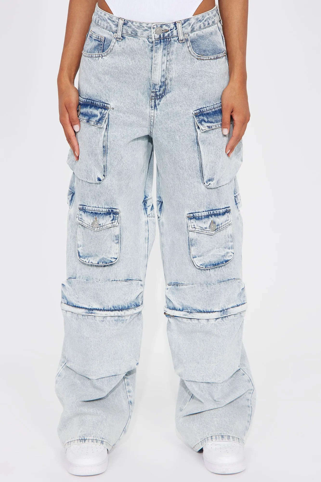 Making Bold Moves Cut Out Baggy Cargo Jeans - Acid Wash