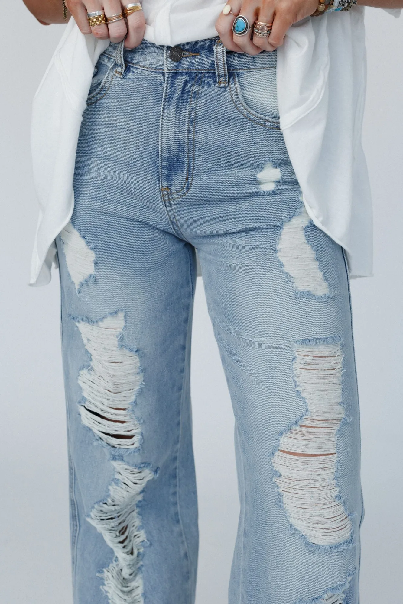 Rebel Distressed Jeans - Light Denim