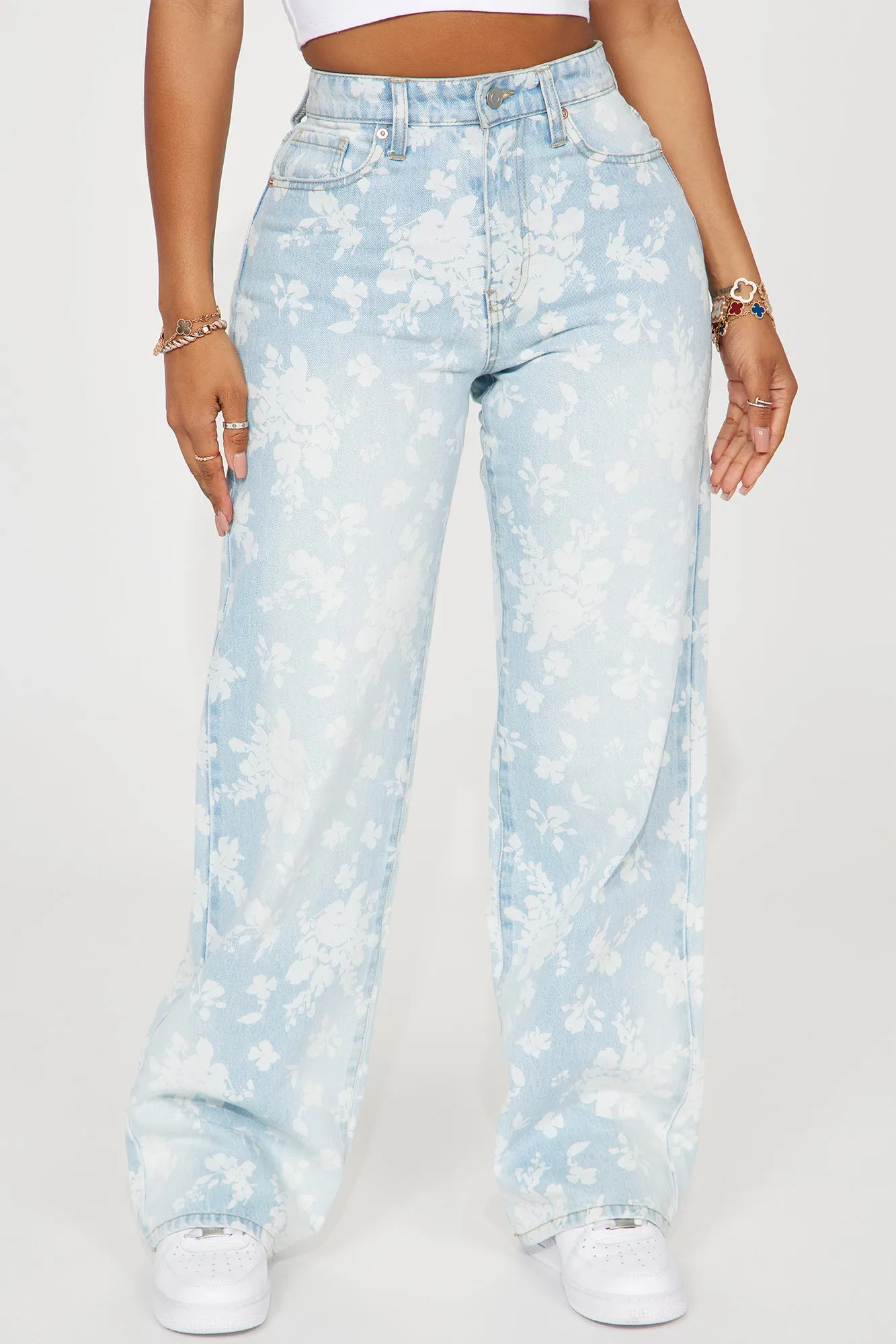 Rosalie Floral Baggy Jeans - Light Wash