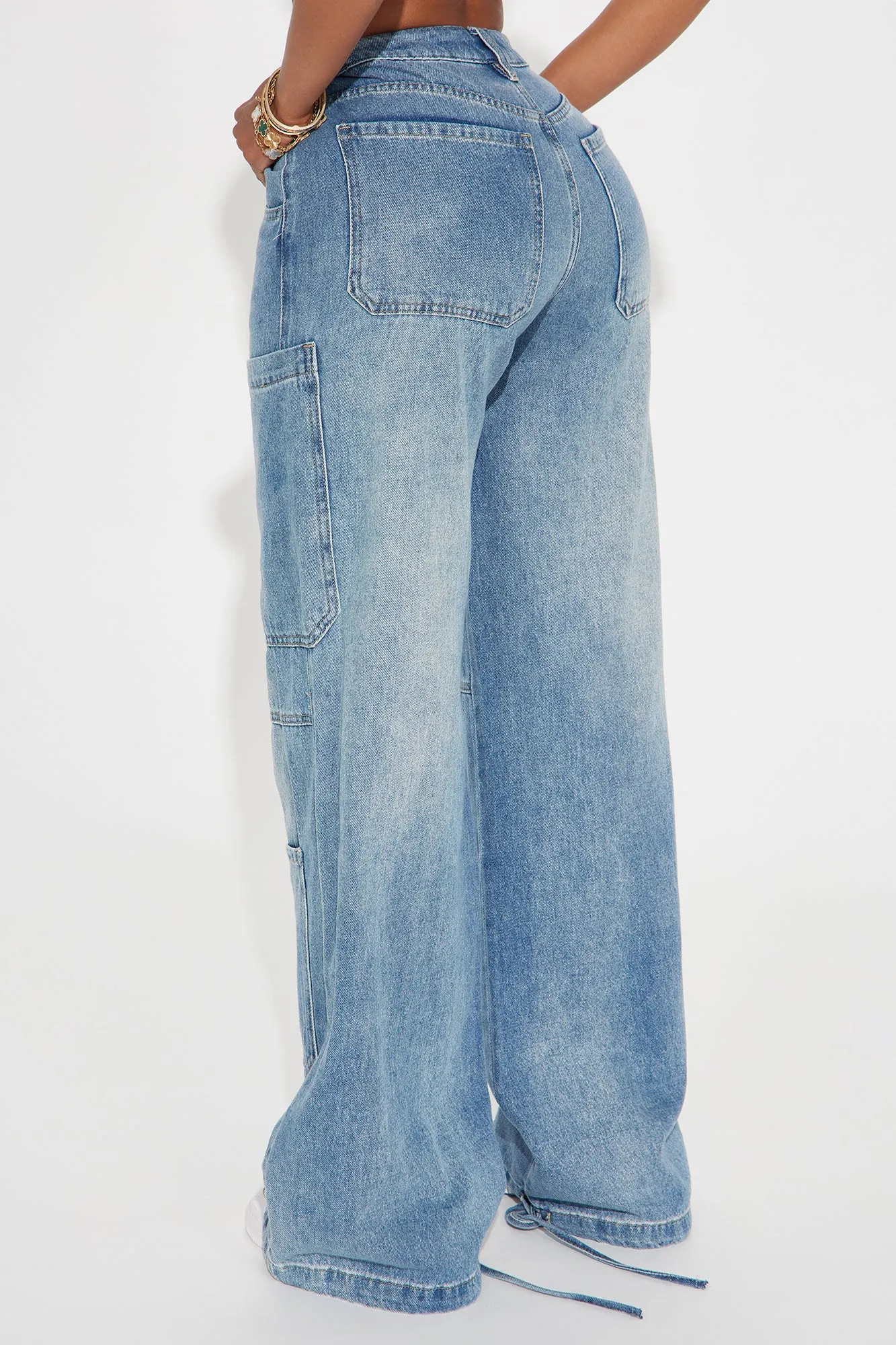 Ruling It Out Baggy Cargo Jeans - Medium Wash