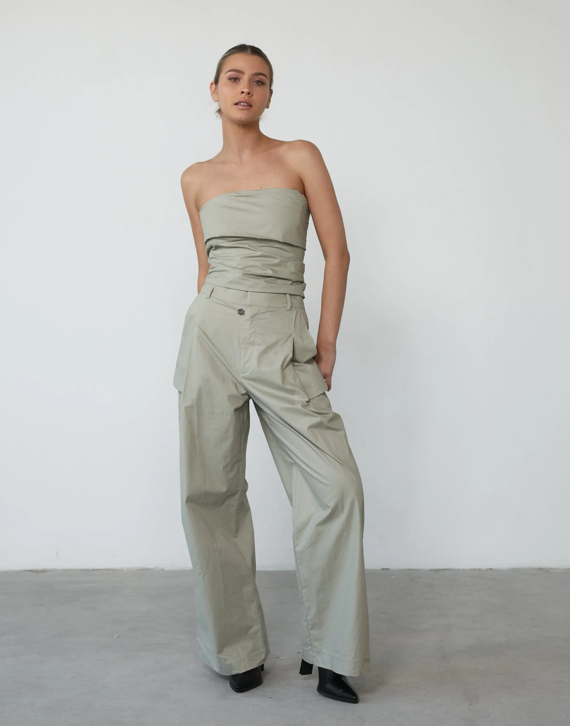 Smokeshow Pant (Sage) - By Lioness